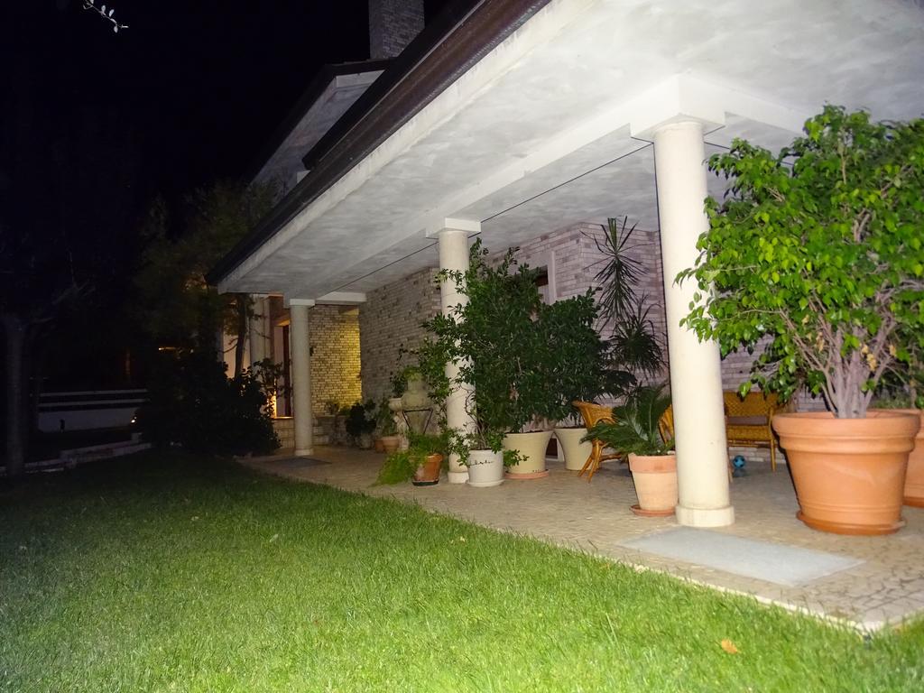 Villa Gioia Rooms Montegranaro Eksteriør bilde